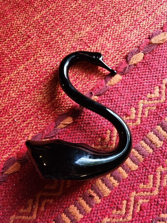 Other - Glass Swan Table Accent Sculpture - Elegant Home Art